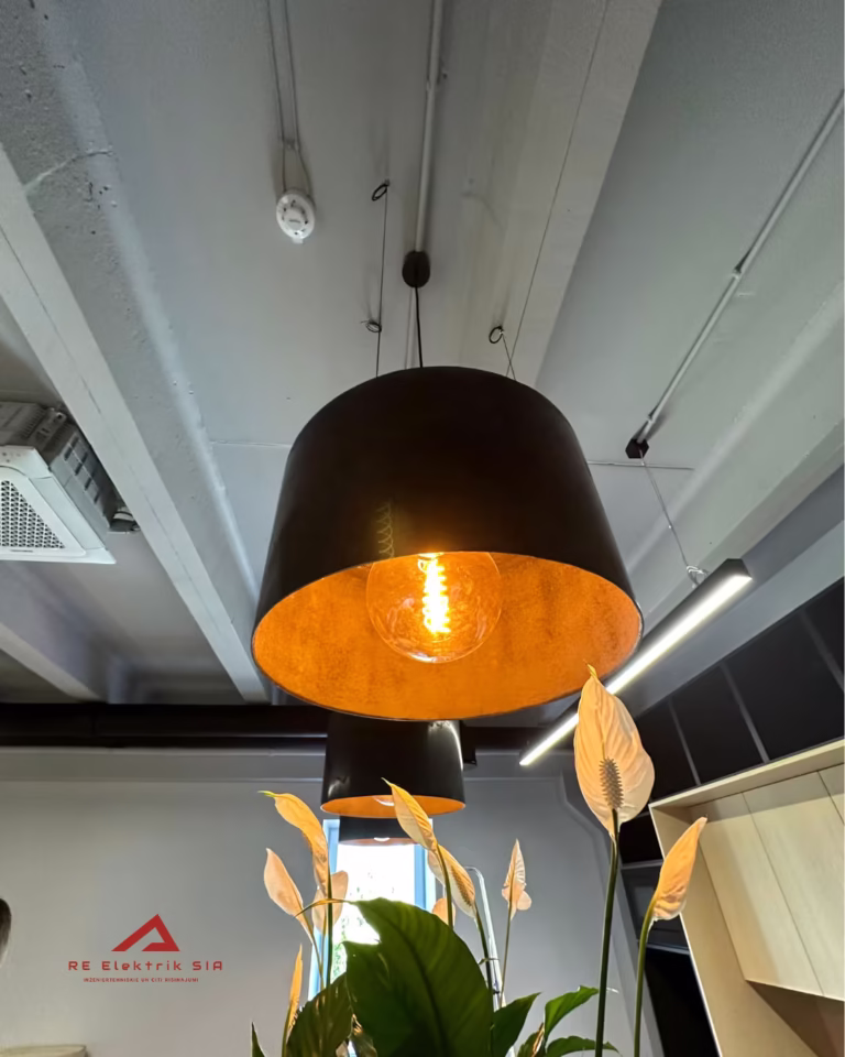 Telekomunikāciju un elektrotīklu instalācijas