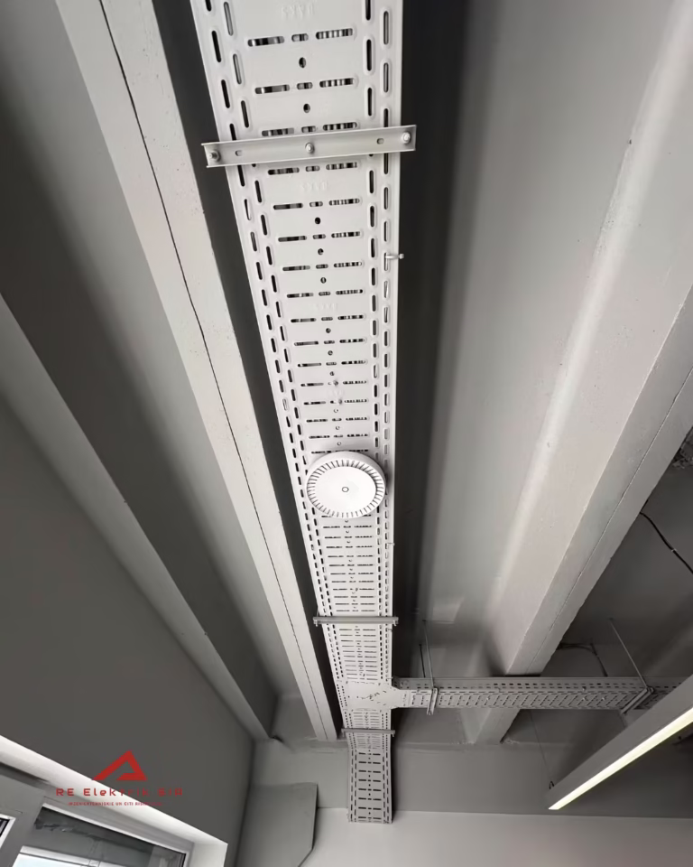 Telekomunikāciju un elektrotīklu instalācijas